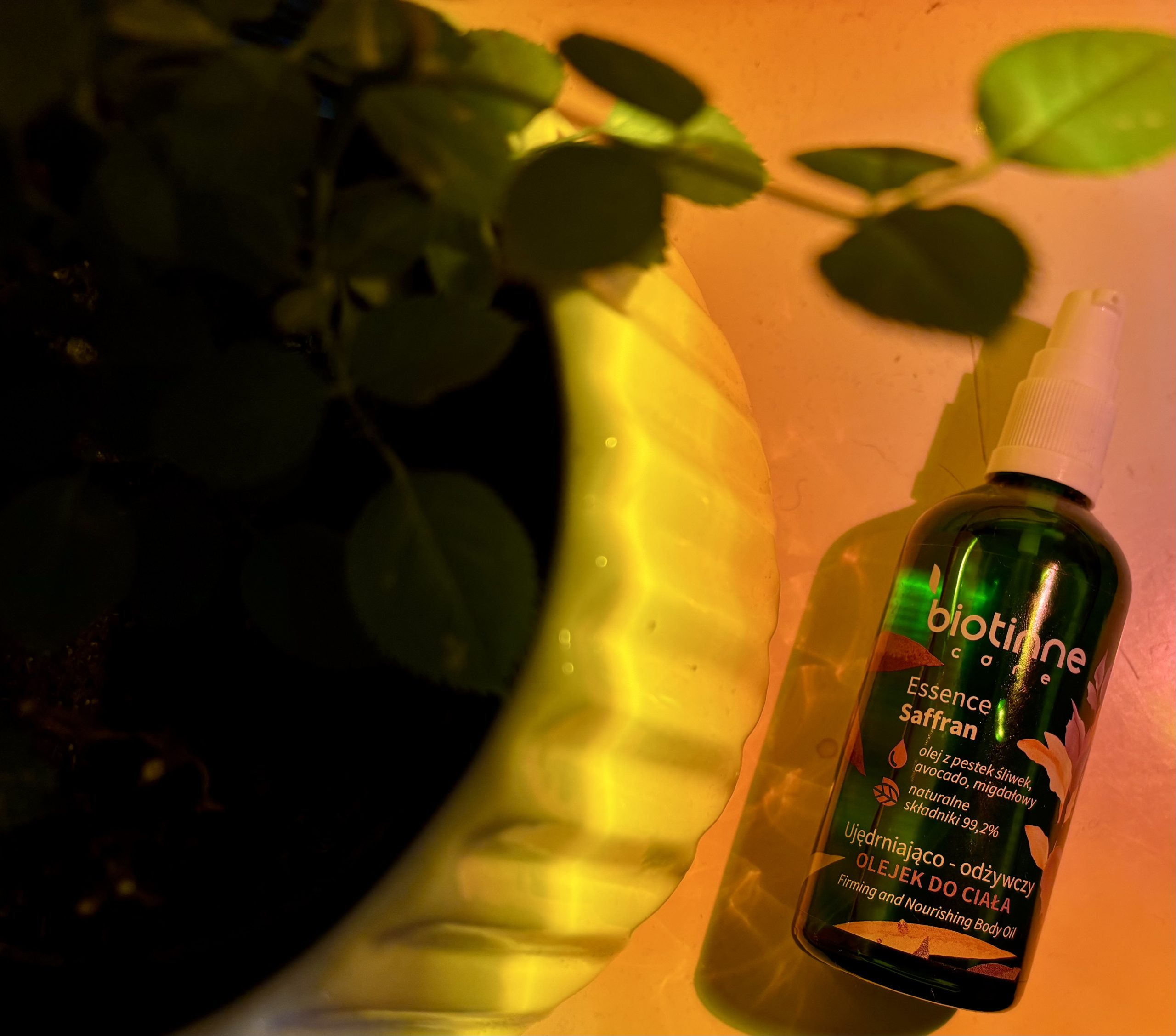 Biotinne Care Essence Saffran – ujędrniająco-odżywczy olejek do ciała